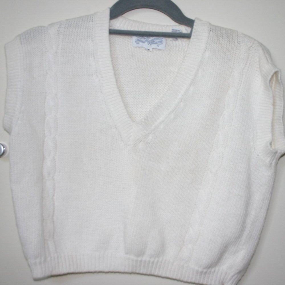 PERRY ELLIS/LEVI  STRAUSS Size M White Cropped Sweater/Vest Short Sleeve V-Neck